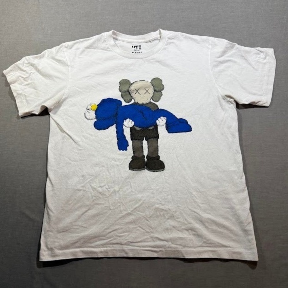 Uniqlo x KAWS Companion T Shirt White Blue‎ Grover Print Men's Size Large